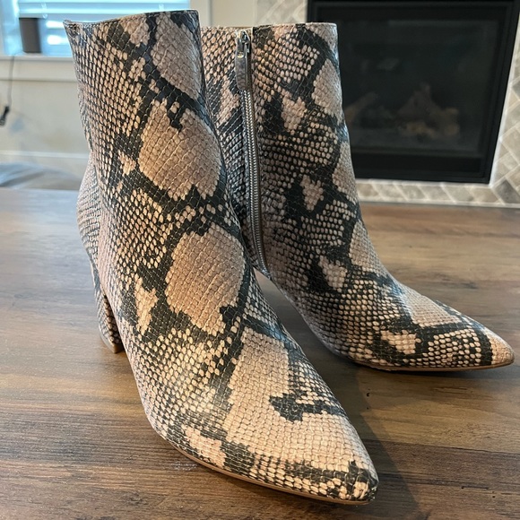 Steve Madden Nadalie Booties - Picture 5 of 8